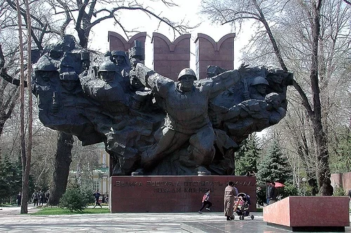 Pomnik panfiłaŭcam u Kazachstanie, fota 4dekor.blogspot.com