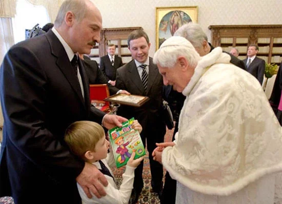  У красавіку 2009 г. Бенедыкт XVI сустрэўся з Лукашэнкам у Ватыкане.