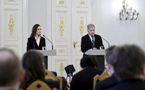 Sana Maryn i Saŭli Niiniścio, premjer-ministarka i prezident Finlandyi. Fota: Markku Ulander / Reuters
