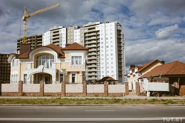 Так выглядел дом Бакиева в 2015 году. Фото: Александр Васюкович, TUT.BY