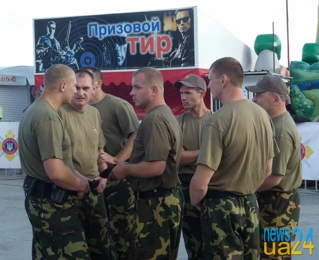 Команда службы охраны Лукашенко в Ялте на международных соревнованиях, сентябрь, 2012. Фото news24ua.com.