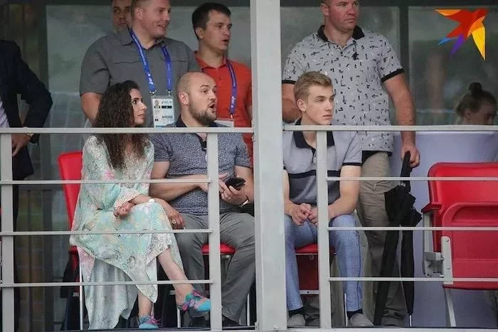 Дмитрий Абельский — сидит посередине. Фото: «Комсомольская правда»