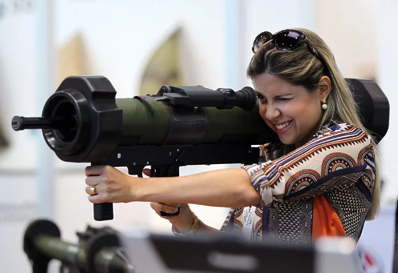 На Международной выставке вооружения IDEX-2013 в Абу-Даби (ОАЭ).