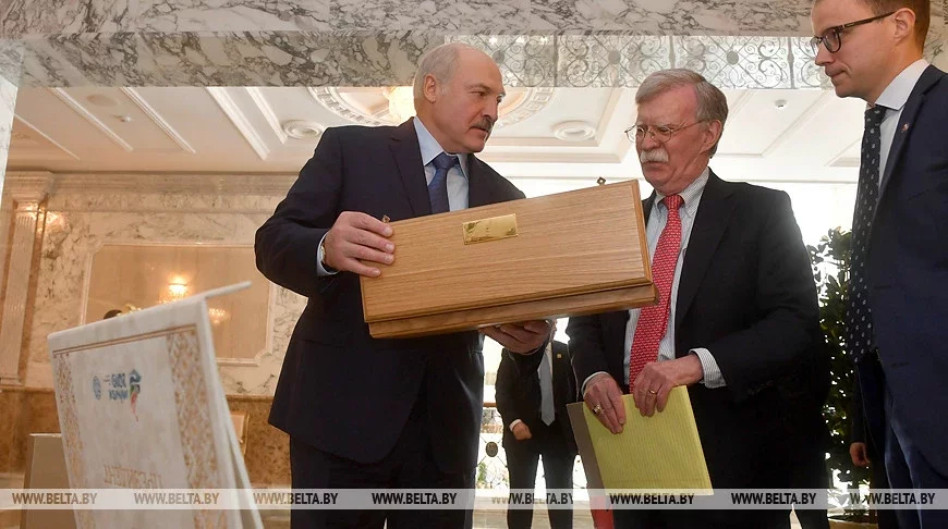 Александр Лукашенко и Джон Болтон, фото: БелТА.
