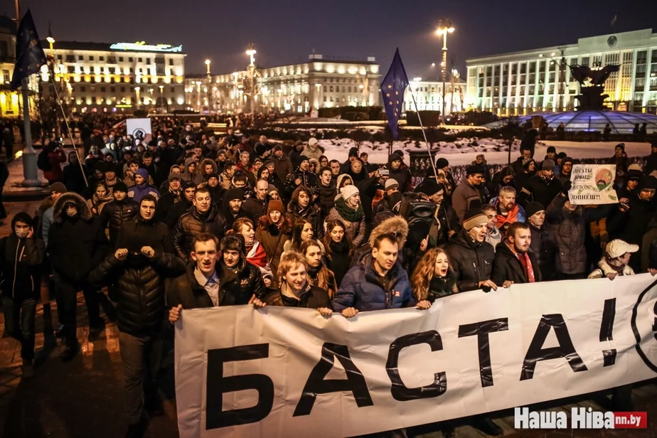 Столь массовых протестов Беларусь не видела со времен молчаливых акций 2011 года. Фото Сергея Гудилина.