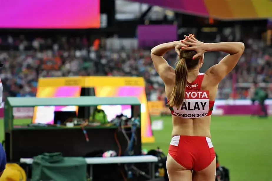 Алина Талай заняла в забеге на 100 м с барьерами 6-е место.