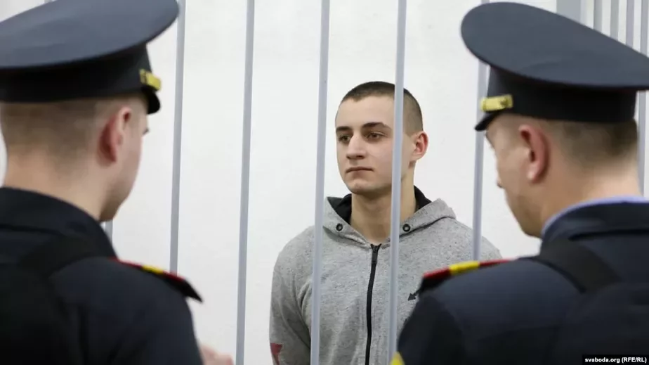 Никита Емельянов во время суда по делу о нападении на здания Мингорсуда и СИЗО на Володарского. Февраль 2020 года.