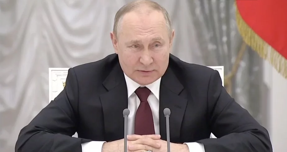 Владимир Путин на совещании 21 февраля. Скриншот из видео.