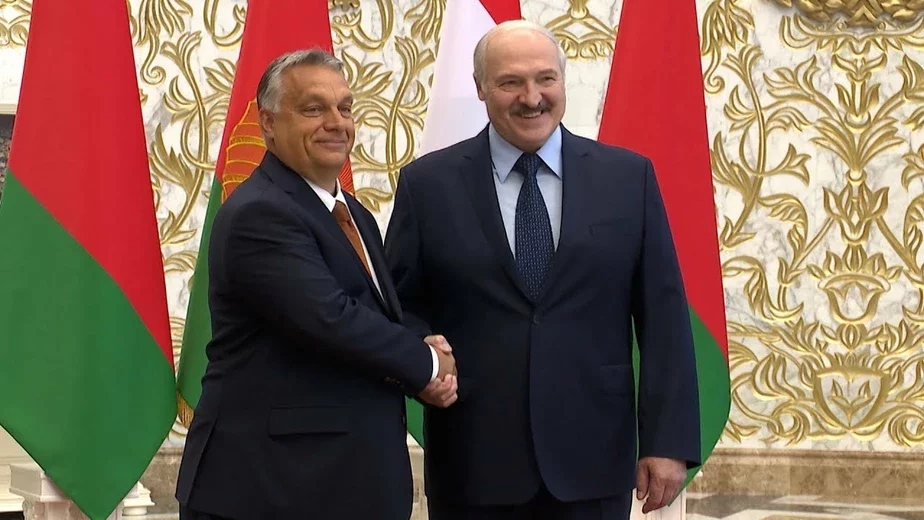 Аляксандр Лукашэнка з прэм'ерам Венгрыі Віктарам Орбанам падчас візіту апошняга ў Мінск у чэрвені 2020 года