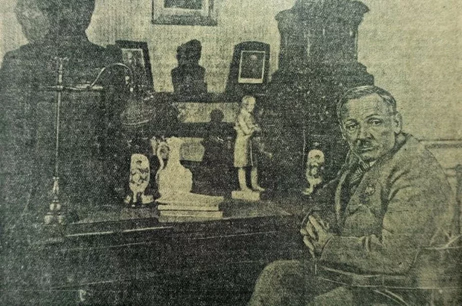 Янка Купала за рабочим столом — редкий снимок авторства И. Каплинского, о котором не вспоминали более восьмидесяти лет