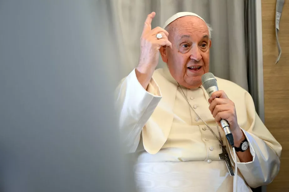 Papa Francišak u Manholii. Fota: Vatican Media via Vatican Pool / Getty Images